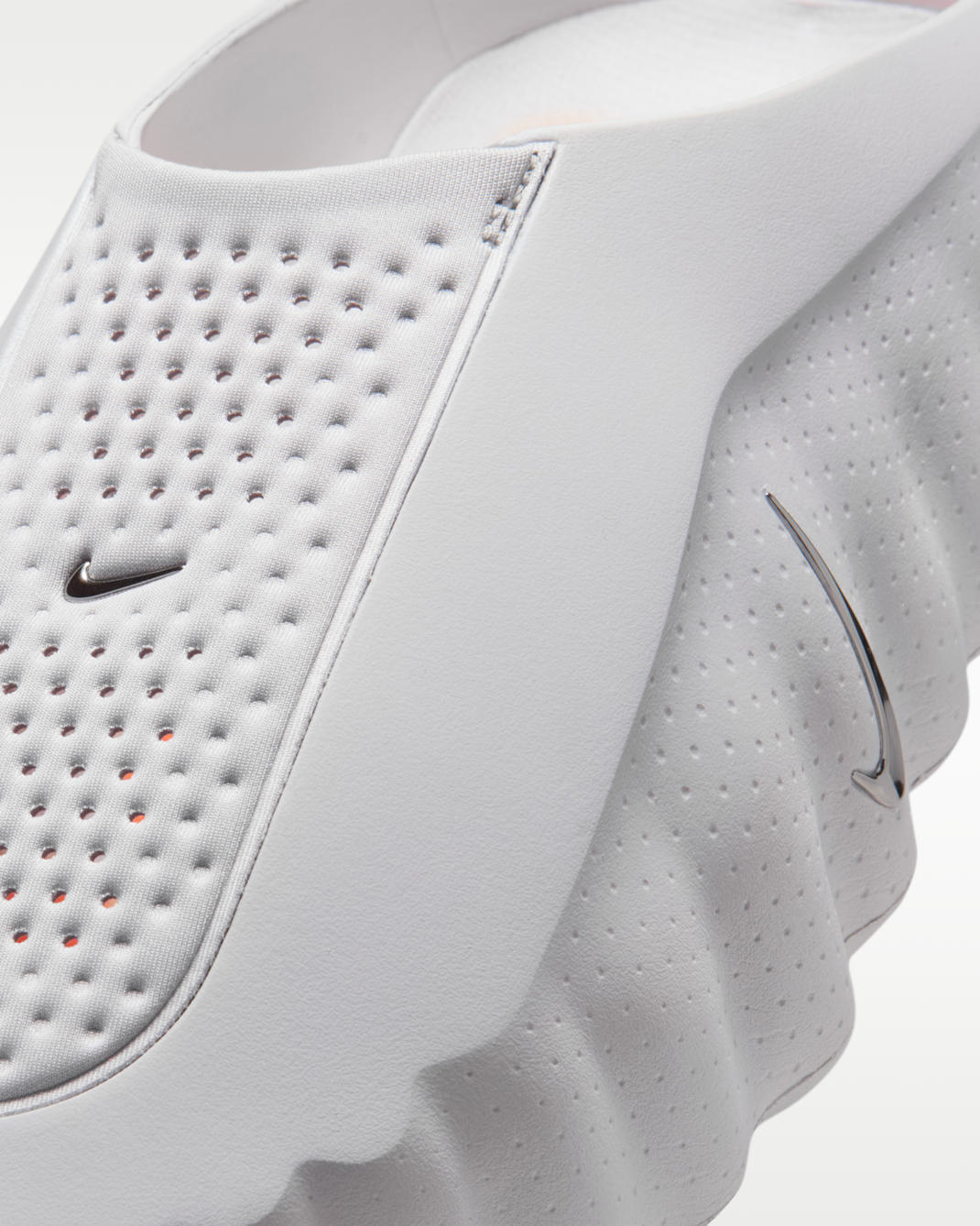 Nike Mind 001 Men's Pregame Mules